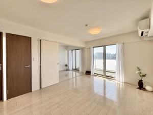 三郷市彦成、マンションの画像です