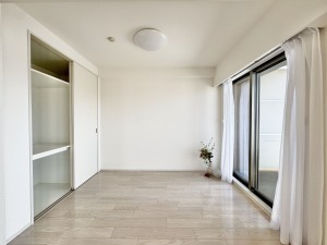 三郷市彦成、マンションの画像です