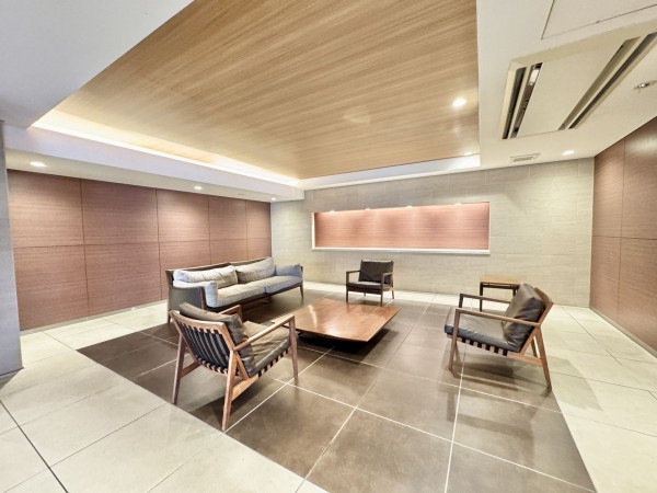 三郷市彦成、マンションの画像です