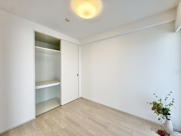 三郷市彦成、マンションの画像です