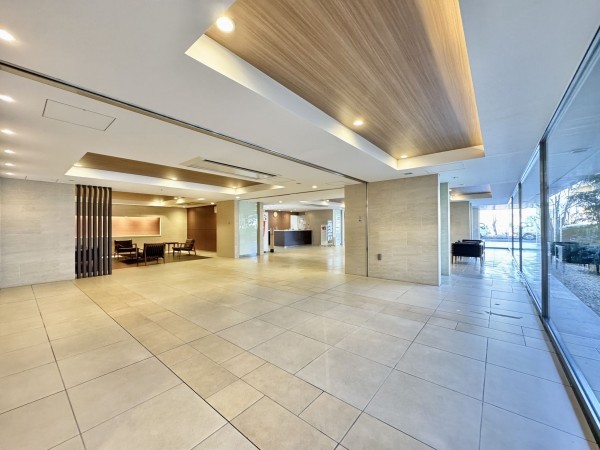 三郷市彦成、マンションの画像です