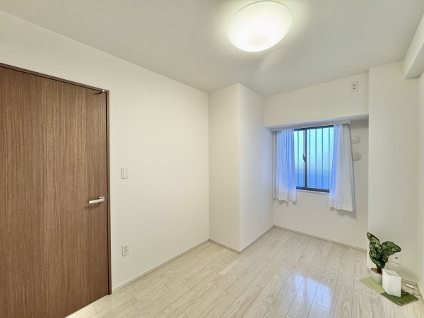 三郷市彦成、マンションの画像です