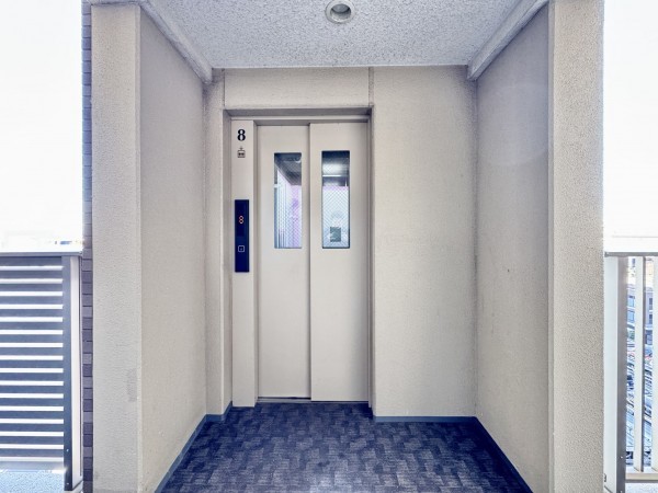 三郷市彦成、マンションの画像です