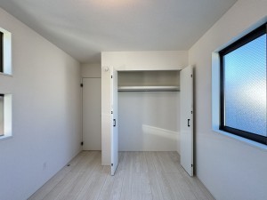 吉川市新栄、新築一戸建ての画像です