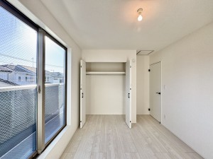 吉川市新栄、新築一戸建ての画像です