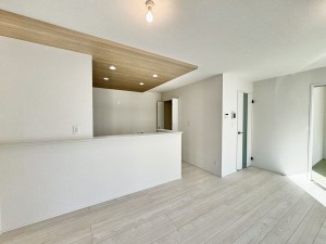 吉川市新栄、新築一戸建ての画像です