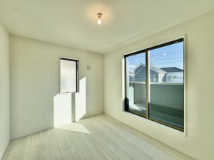 吉川市新栄、新築一戸建ての画像です