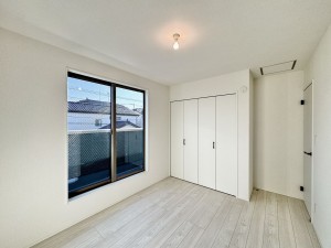 吉川市新栄、新築一戸建ての画像です