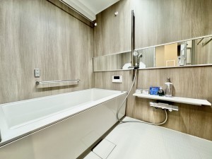 三郷市三郷、マンションの画像です