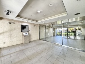 三郷市三郷、マンションの画像です