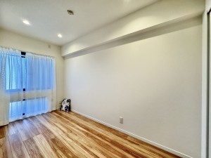 三郷市三郷、マンションの画像です