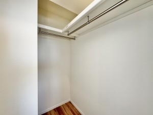 三郷市三郷、マンションの画像です