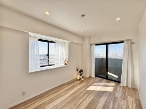 三郷市三郷、マンションの画像です