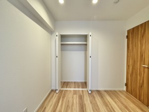 三郷市三郷、マンションの画像です