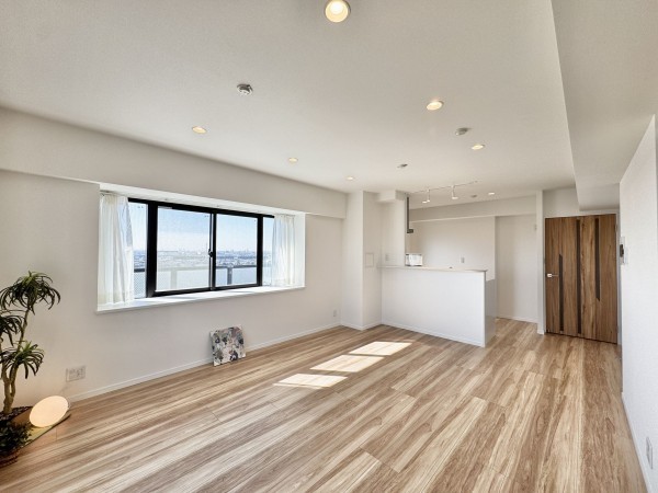 三郷市三郷、マンションの画像です