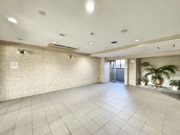 三郷市三郷、マンションの画像です