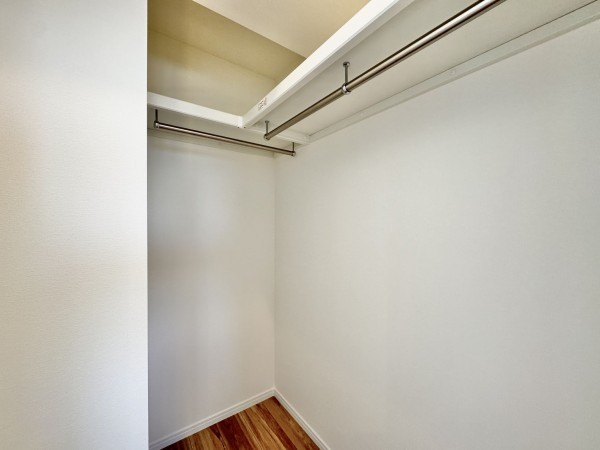 三郷市三郷、マンションの画像です