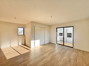 吉川市中井、新築一戸建ての画像です