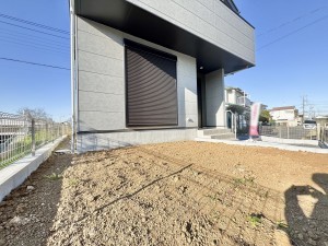 吉川市中井、新築一戸建ての画像です