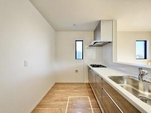 吉川市中井、新築一戸建ての画像です