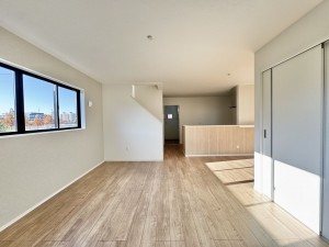 吉川市中井、新築一戸建ての画像です