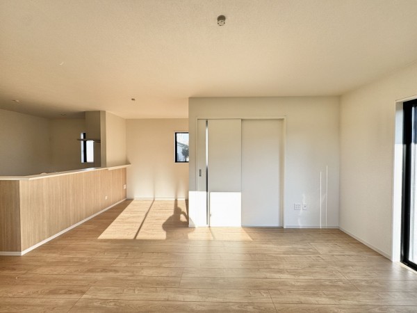 吉川市中井、新築一戸建ての画像です