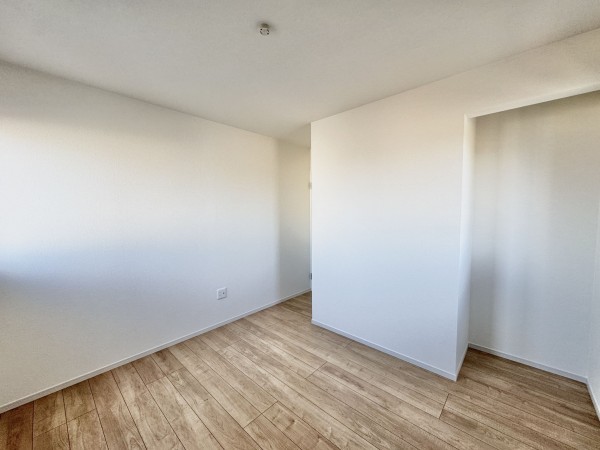 吉川市中井、新築一戸建ての画像です