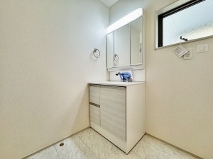 吉川市大字保、新築一戸建ての画像です