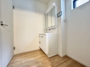 三郷市新和、新築一戸建ての画像です