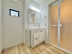 吉川市新栄、新築一戸建ての画像です