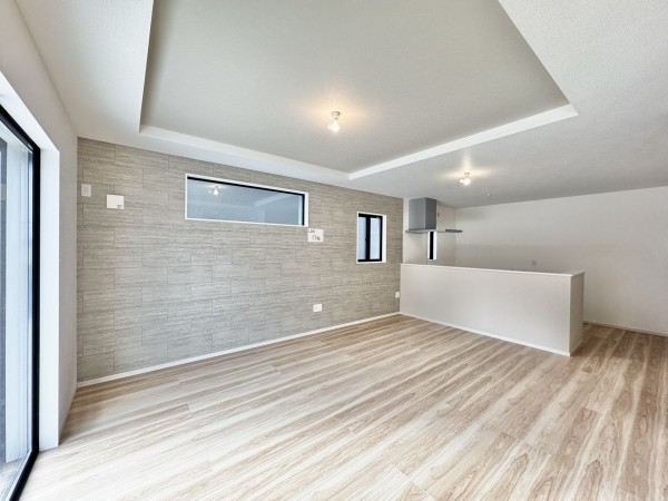 吉川市新栄、新築一戸建ての画像です