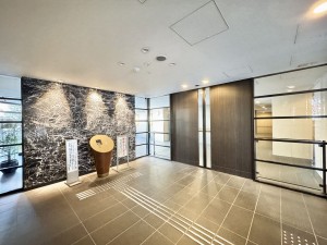 三郷市中央、マンションの画像です