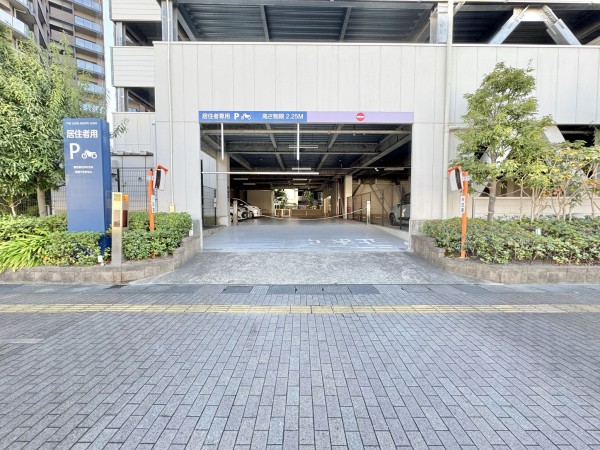 三郷市中央、マンションの画像です