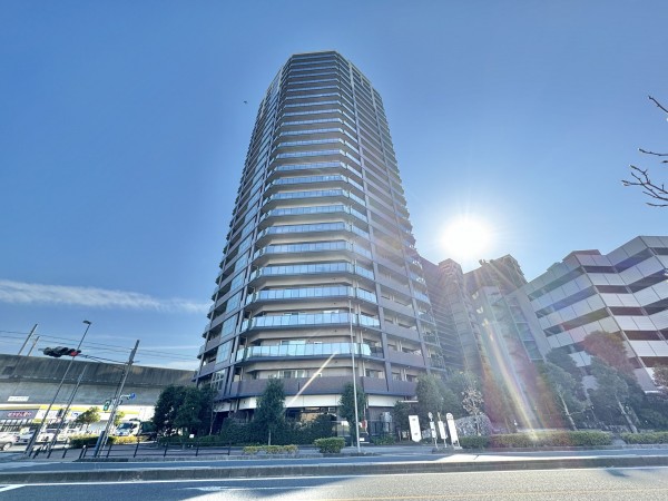 三郷市中央、マンションの画像です