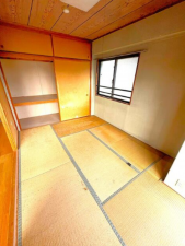 三郷市鷹野、マンションの画像です