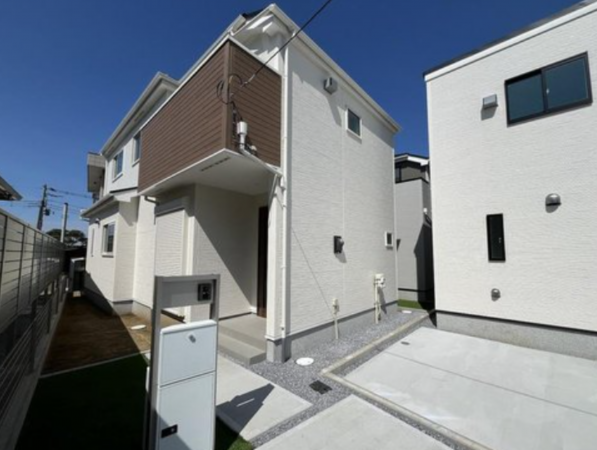 三郷市彦沢、新築一戸建ての画像です