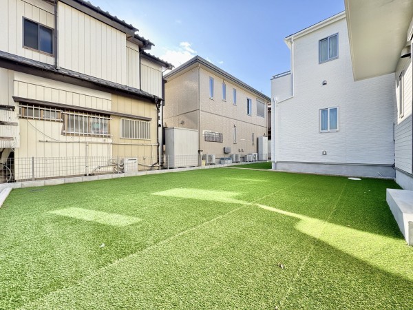 吉川市新栄、新築一戸建ての画像です