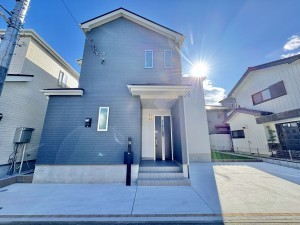 吉川市新栄、新築一戸建ての画像です