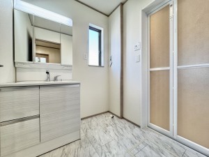 吉川市新栄、新築一戸建ての画像です