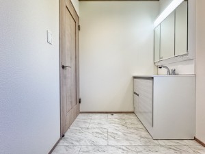 吉川市新栄、新築一戸建ての画像です