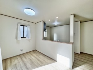 吉川市新栄、新築一戸建ての画像です