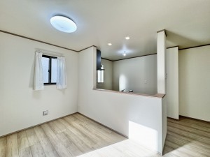 吉川市新栄、新築一戸建ての画像です