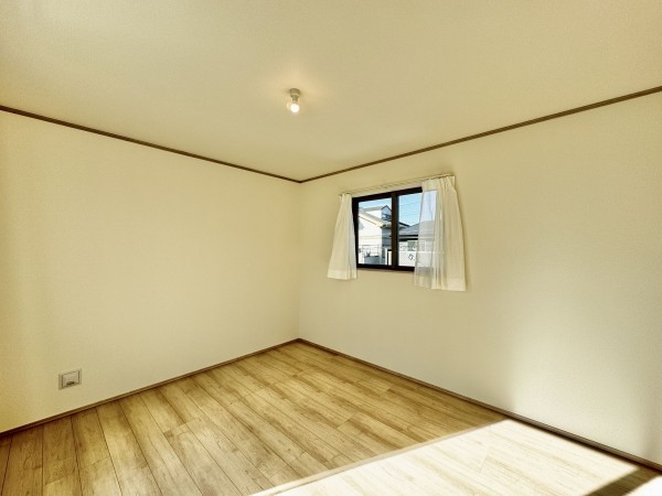 吉川市新栄、新築一戸建ての画像です