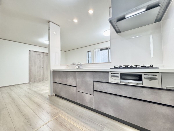 吉川市新栄、新築一戸建ての画像です