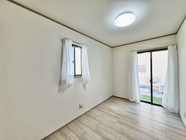 吉川市新栄、新築一戸建ての画像です