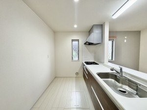 三郷市彦糸、中古一戸建ての画像です