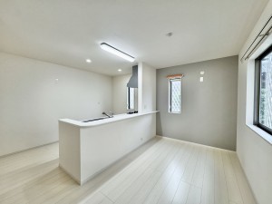 三郷市彦糸、中古一戸建ての画像です