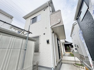 三郷市彦糸、中古一戸建ての画像です