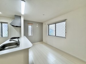 三郷市彦糸、中古一戸建ての画像です