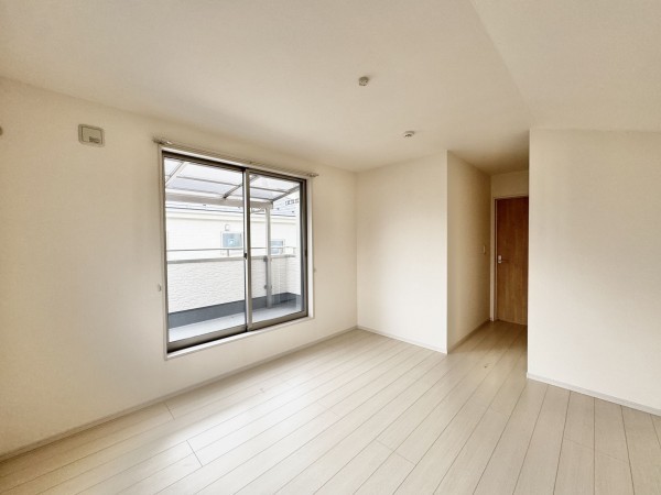 三郷市彦糸、中古一戸建ての画像です